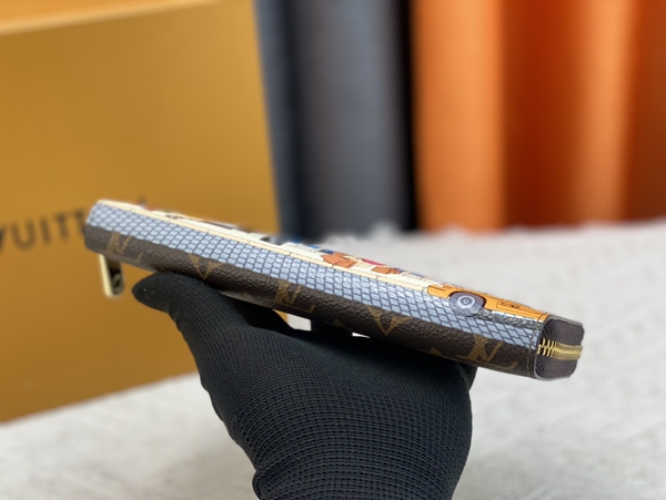 LVコピーウォレット背面デザイン